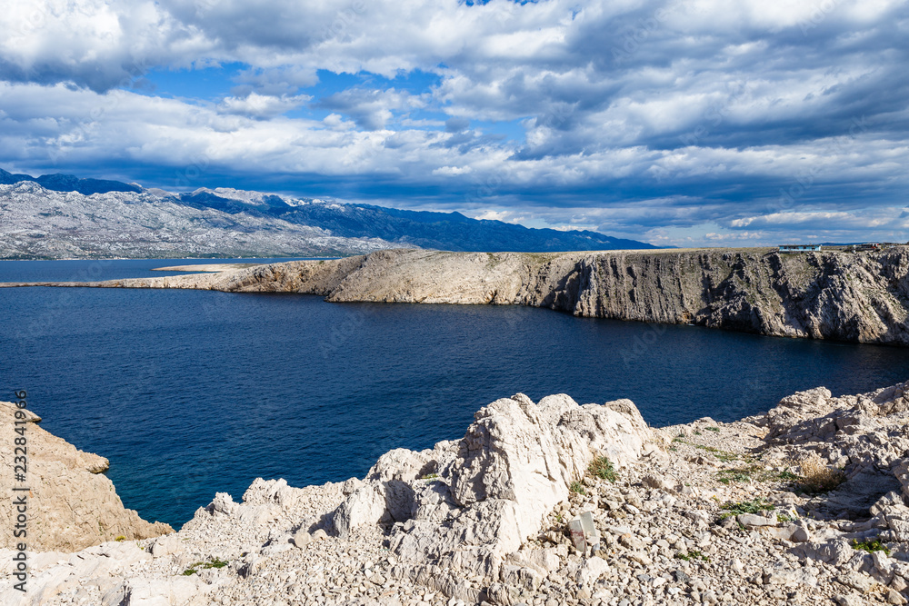 water, white mountain and sky landscape; blue and white - a natural landscape with mountains and waters water, white mountain and sky landscape; blue and white - a natural landscape with mountains and waters
