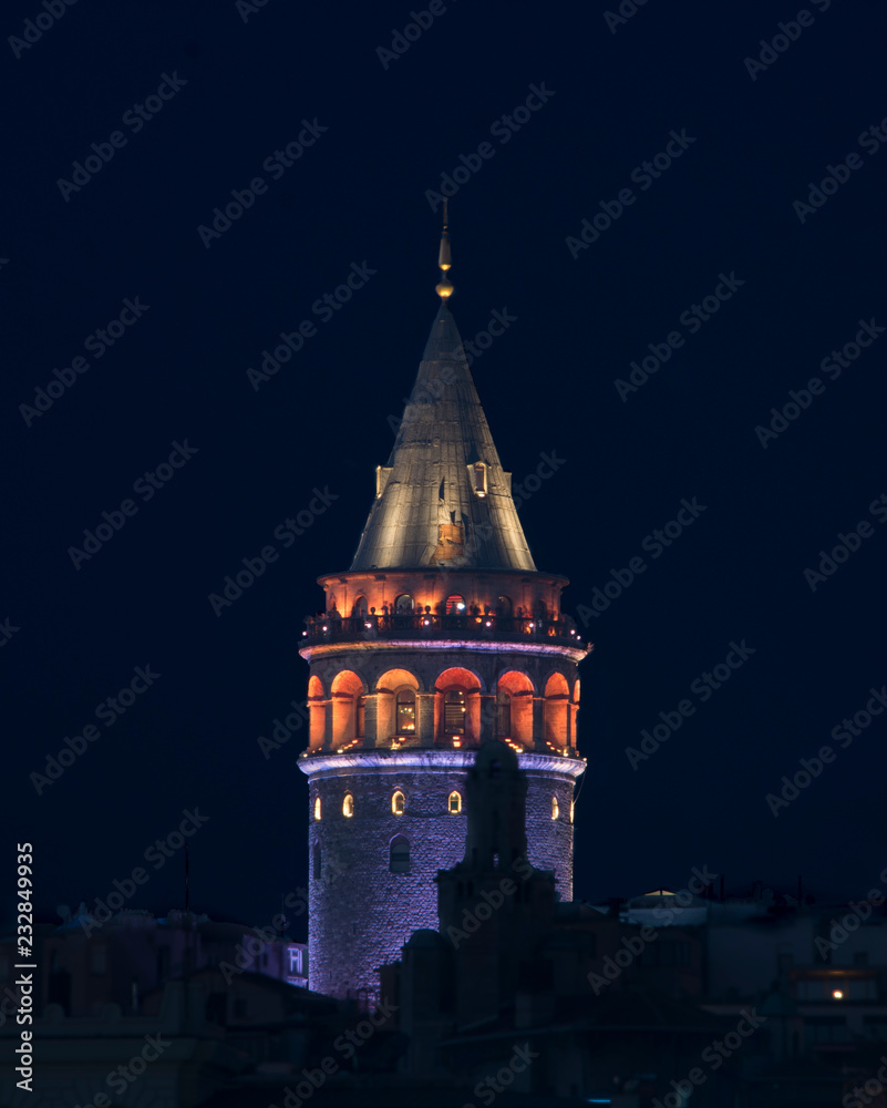 Fototapeta premium Galata tower at night