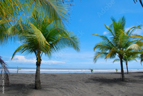 Bella playa tropical en Costa Rica