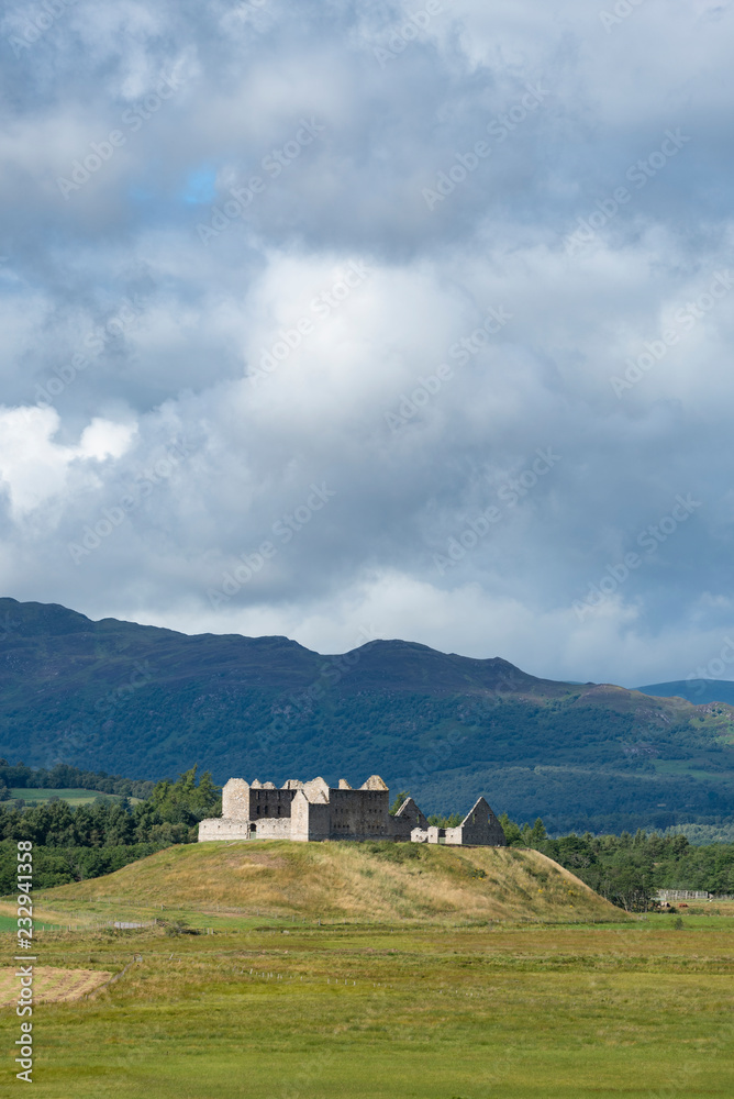 Die 1719 erbauten Ruthven Barracks bei Kingussie