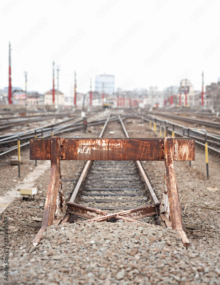 Fototapeta premium End of the line, train track