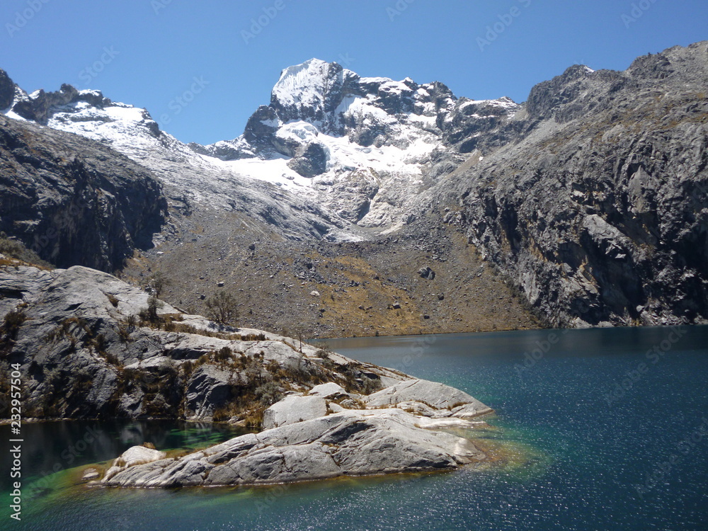Obraz premium Laguna Churup (Peru)