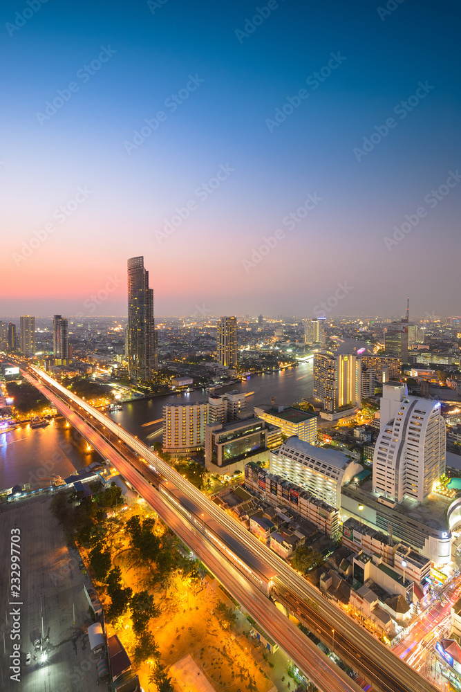 Obraz premium Zmierzch bangkok