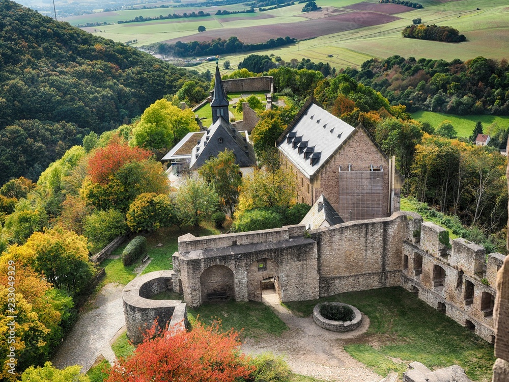 Burg Lichtenberg bei Kusel in Rheinland-Pfalz – märchenhafte Ansichten – farbintensiv - HDR
