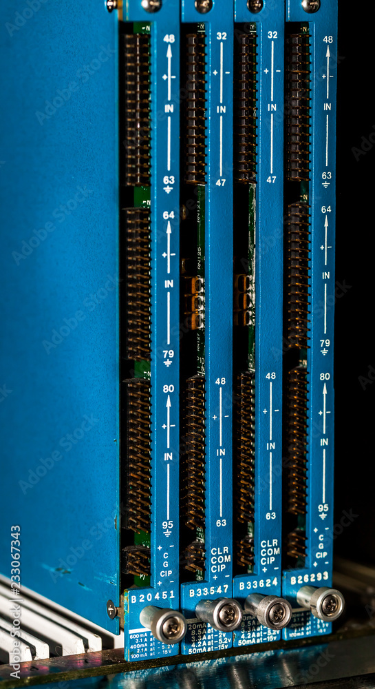 Obraz premium A 19 inch crate equipped with LeCroy Transient Recorder Module boards.