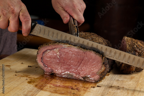 Tableau sur toile Slicing thru a prime rib