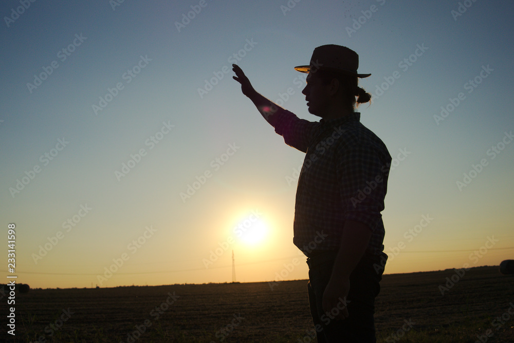 Fototapeta premium silhouette of man