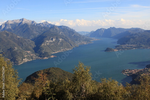 Zauberhafter Lario   Blick vom Monte Grona auf den Comer See