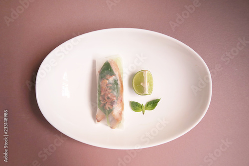 Vietnamese Rice Paper Roll with Lime