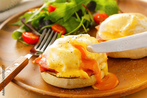 Fotografía エッグベネディクト　Eggs Benedict