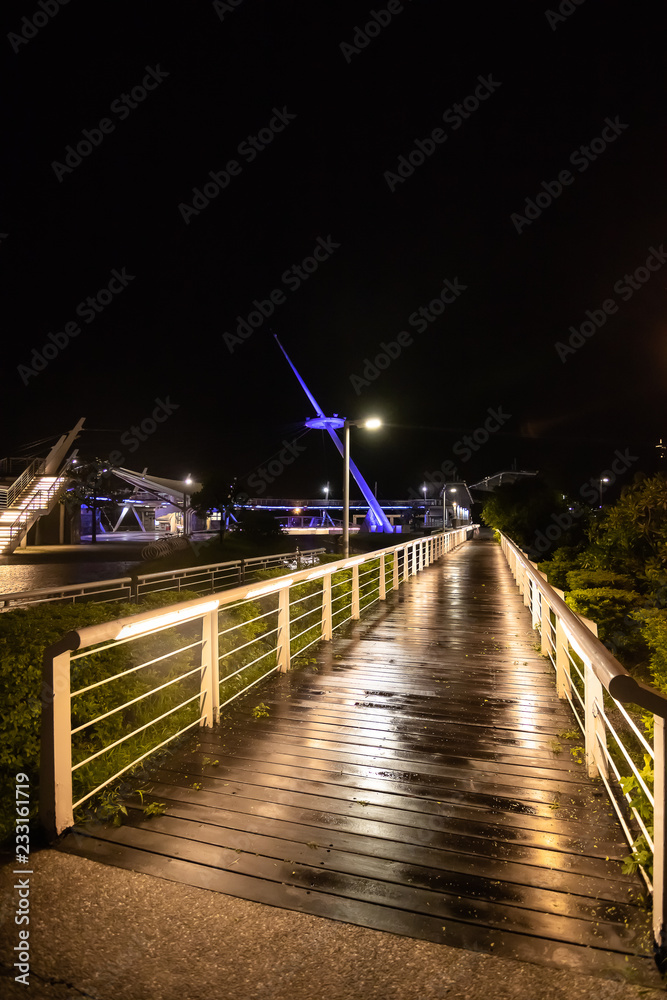 Obraz premium bridge at night