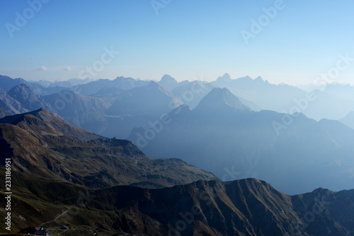 Allg  uer Alpen - Blick vom Nebelhorn 