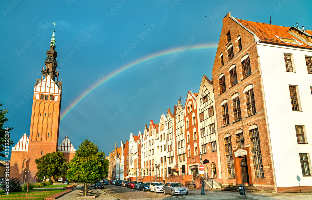Obraz premium Rainbow above Elblag town in Poland