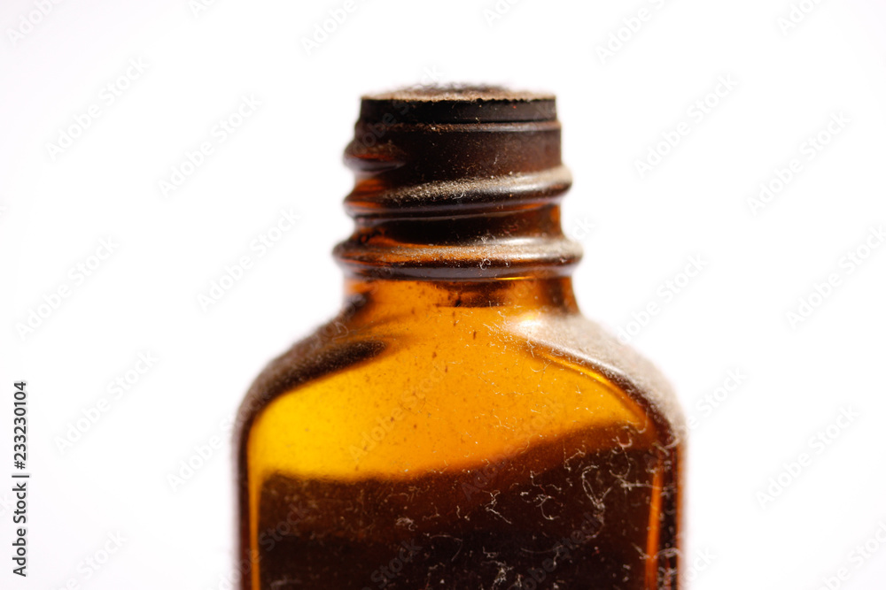 Small bottle of henne Small bottle of henne