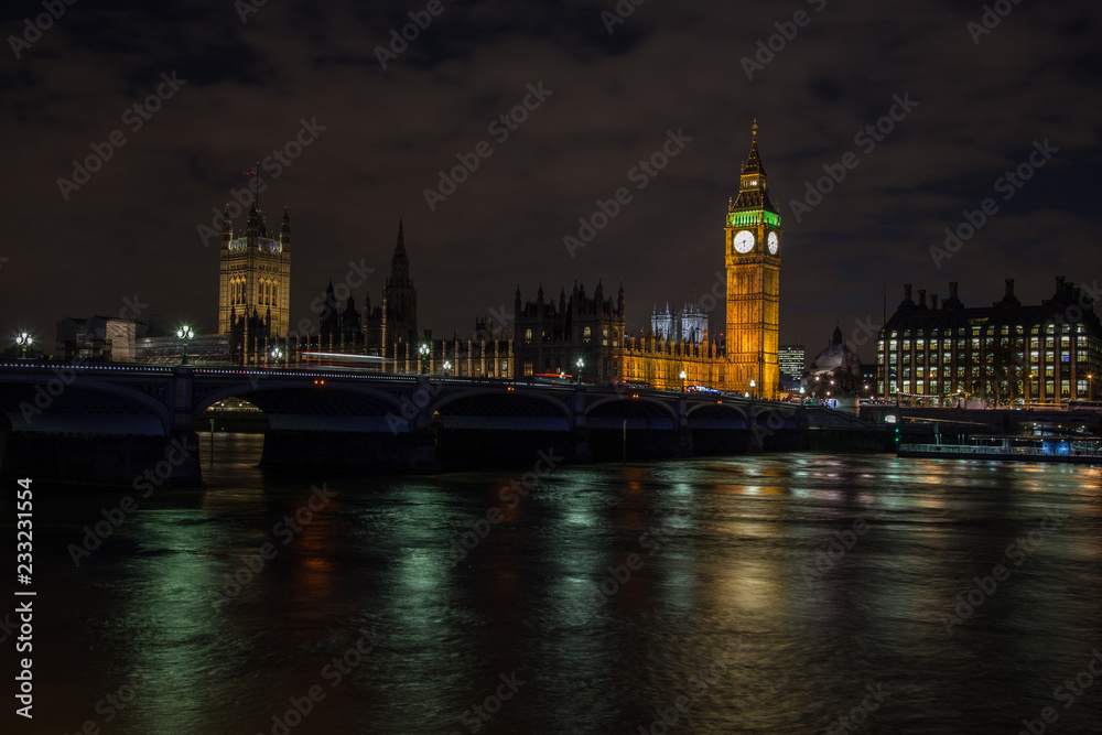 Londra, Tamigi e Parlamento