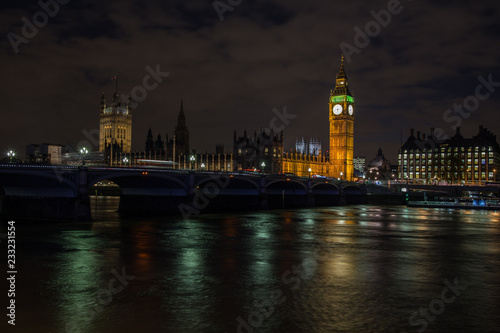 Londra  Tamigi e Parlamento