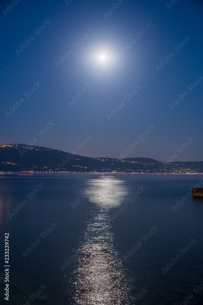 Lago di garda Luna Piena a Gardone Lago di garda Luna Piena a Gardone