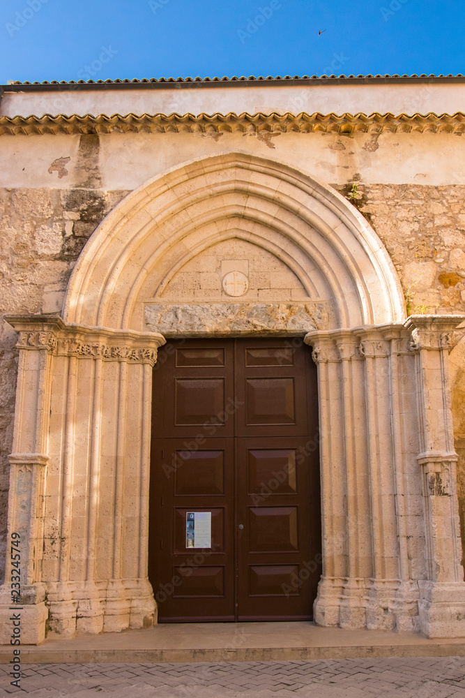 Otiglia, Sicilia, Arte romanico