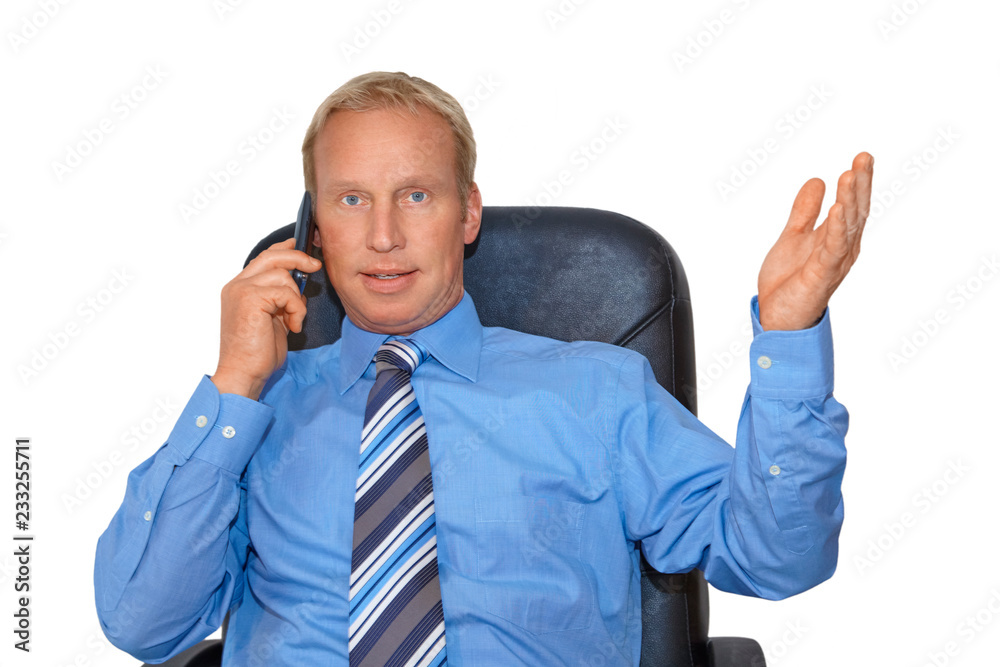 Geschäftsmann verhandelt am Handy