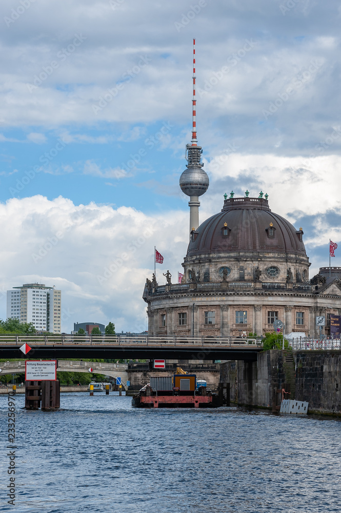 Berlin, Museumsinsel mit Fernsehturm