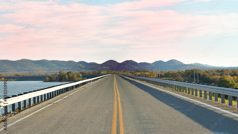 Fototapeta premium road to nowhere