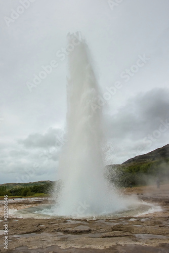 Strokkur is a fountain geyser located in a geothermal area in Iceland  during an eruption  erupting once every 6   10 minutes  its usual height is 15   20m