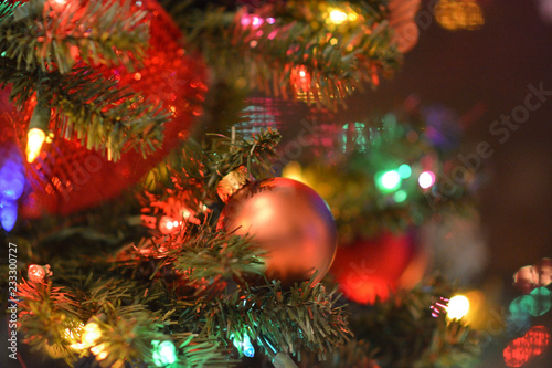 Christmas tree ornament and light