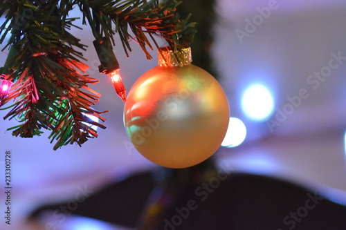 Christmas tree ornament and light