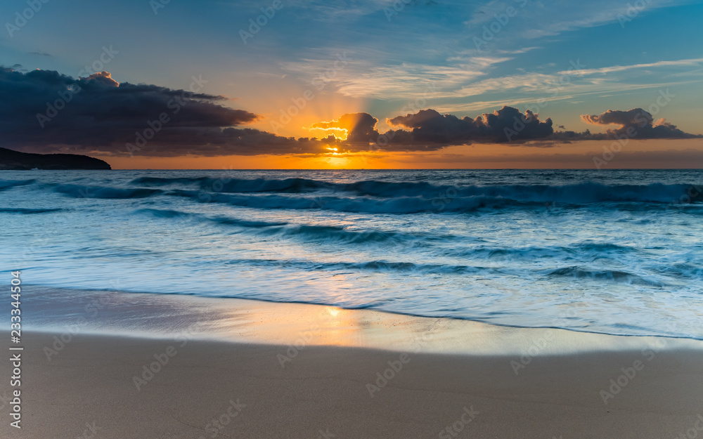 Fototapeta premium Vibrant Sunrise Seascape