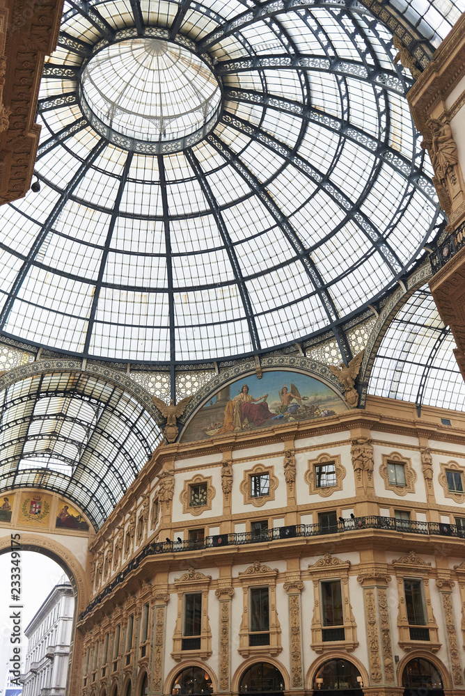 Cúpula de la galería Vittorio Emanuele II en Milán