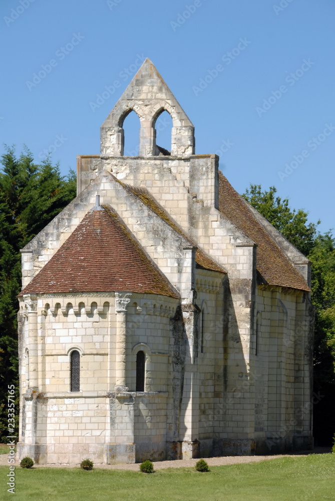 Ville de Noyers-sur-Cher, Chapelle romane Saint-Lazare XIIe siècle, département du Loi-et-Cher, France Ville de Noyers-sur-Cher, Chapelle romane Saint-Lazare XIIe siècle, département du Loi-et-Cher, France
