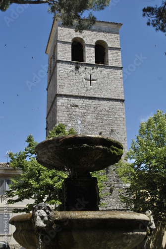 Campanile e fontana