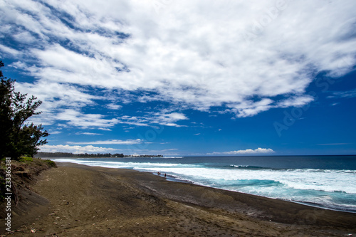 Fototapeta Naklejka Na Ścianę i Meble -  Plage de sable noir
Plage de sable noir à l'île de la Réunion