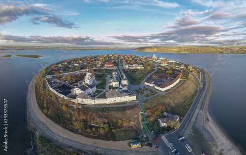 Город-остров Свияжск вид сверху © solo122