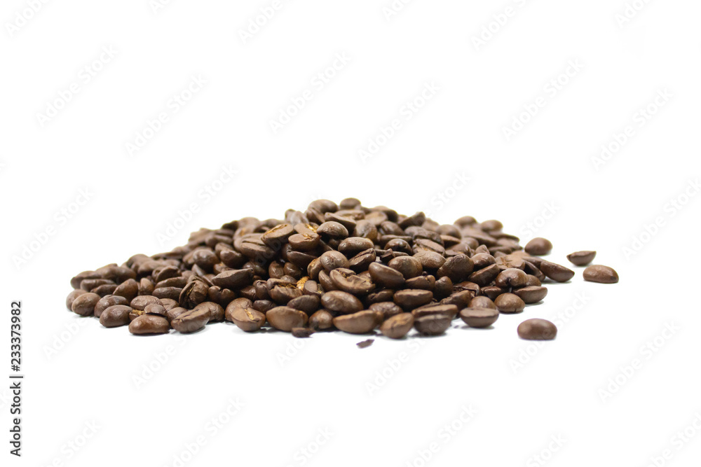 Obraz premium Pile of coffee beans isolated on white background.