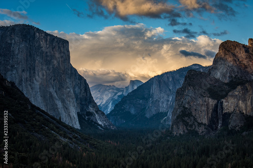 Tunnel view in Yosemite National Park at sunset golden hour - long exposure photography