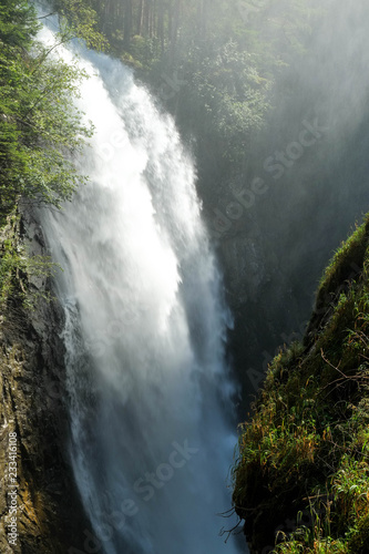 Tosender Wasserfall