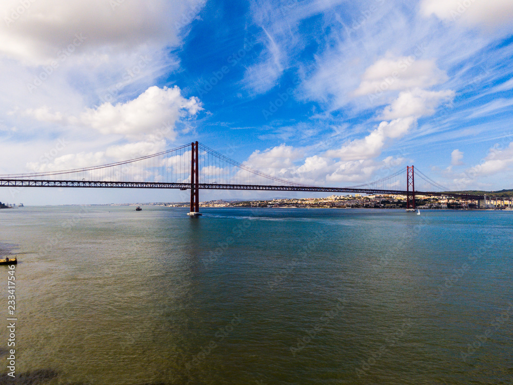 Ponte 25 de Abril / 25th of April Bridge