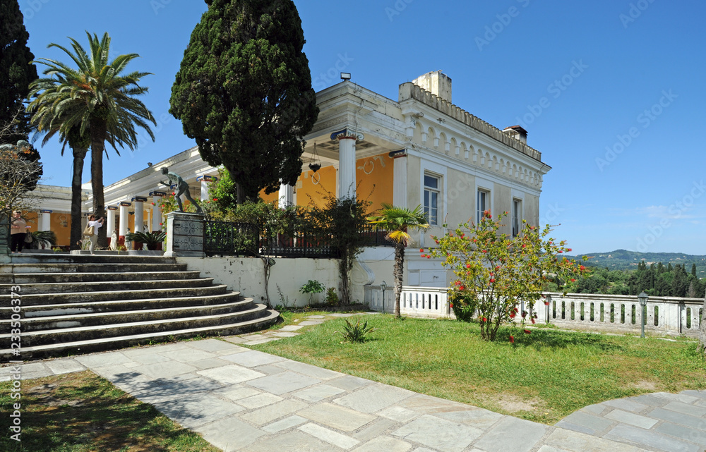 Les jardins du palais de l'Achilleion à Corfou