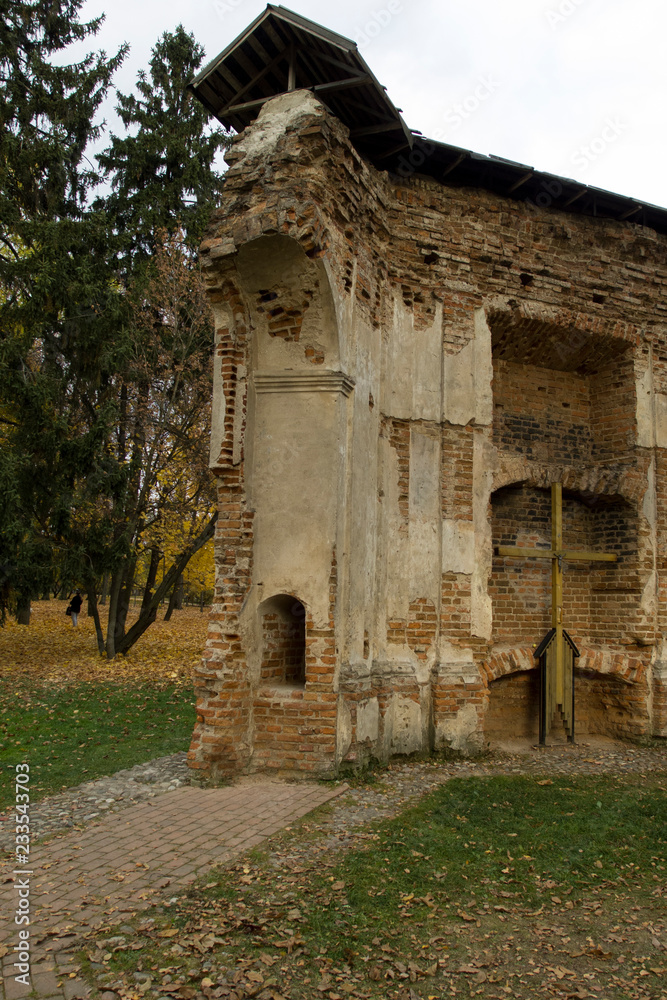 Architecture in ruins