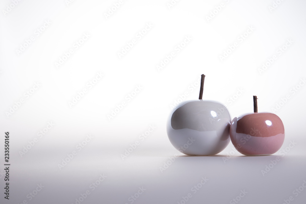 Obraz premium White and pink apple 4