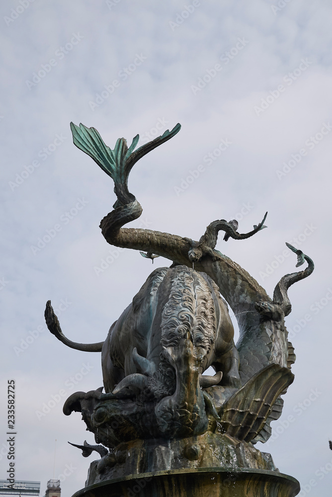 Fototapeta premium Copenhagen, Denmark - October 09, 2018 : View of the Dragon fountain