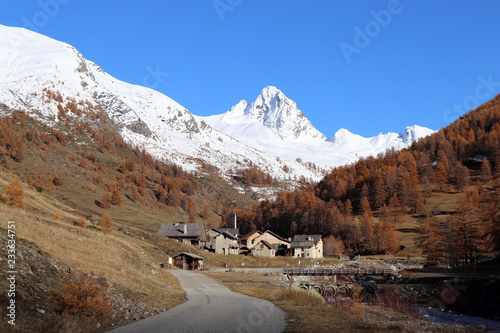 Le hameau de Valpréveyre