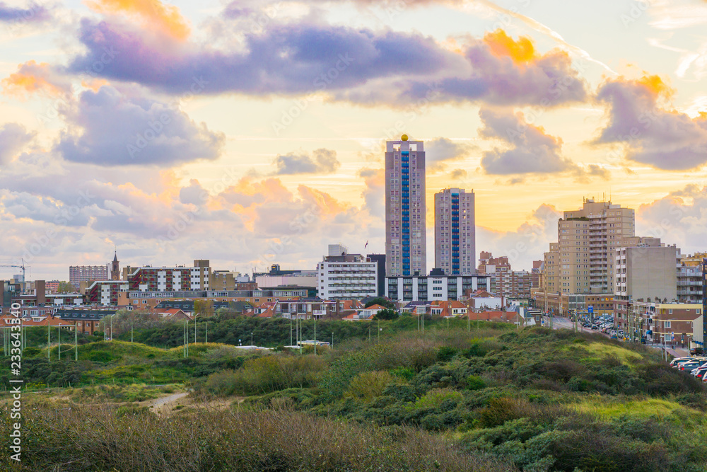 Ταπετσαρία View on the city with skyscrapers from the dunes of Scheveningen a touristic and