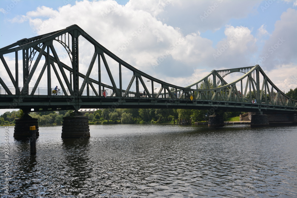 Obraz premium spy bridge (Glienicke) in Berlin