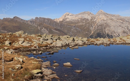 Hochalpine Bergwelt   Bergseeli mit Teurihorn