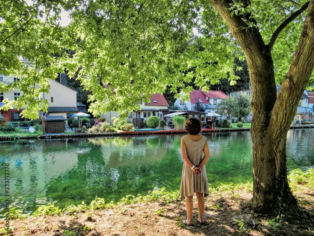 Photography Frau am Ufer