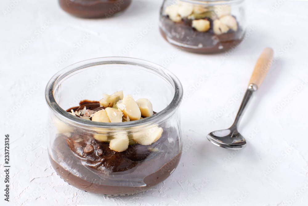 Healthy eating - vegan chocolate avocado pudding Healthy eating - vegan chocolate avocado pudding