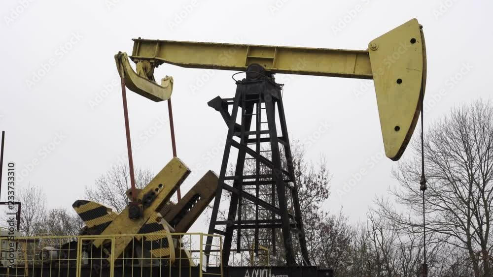 Oil and gas production in Russia. Oil pump. Oil and gas production in Russia. Oil pump.