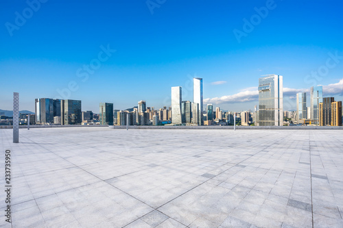 Fototapeta Naklejka Na Ścianę i Meble -  city skyline with empty square